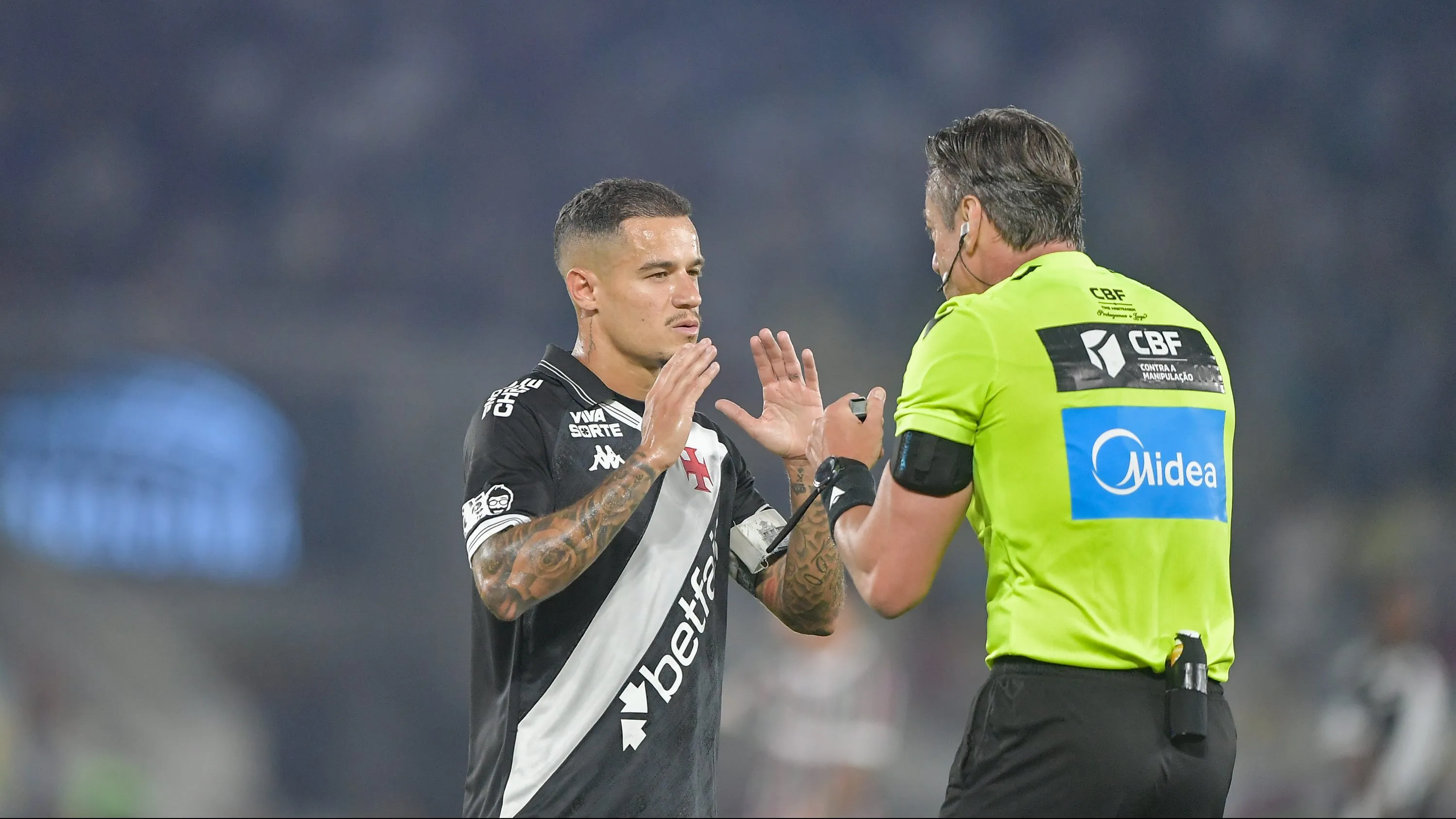 Philippe Coutinho durante a vitória do Vasco contra o Fluminense na Copa do Brasil – Foto: Thiago Ribeiro/AGIF
