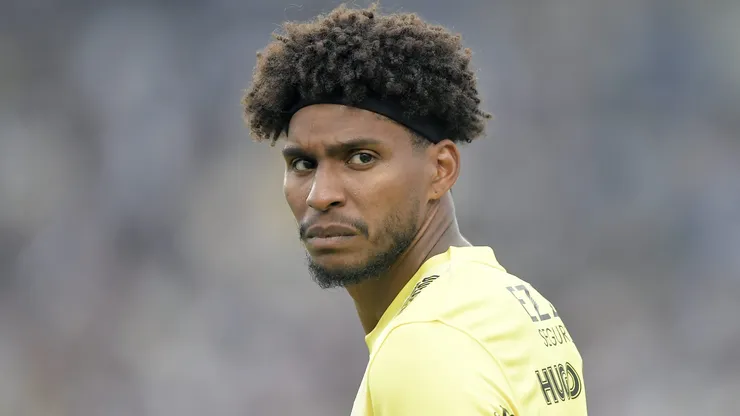 Hugo Souza durante partida válida pelo Campeonato Brasileiro