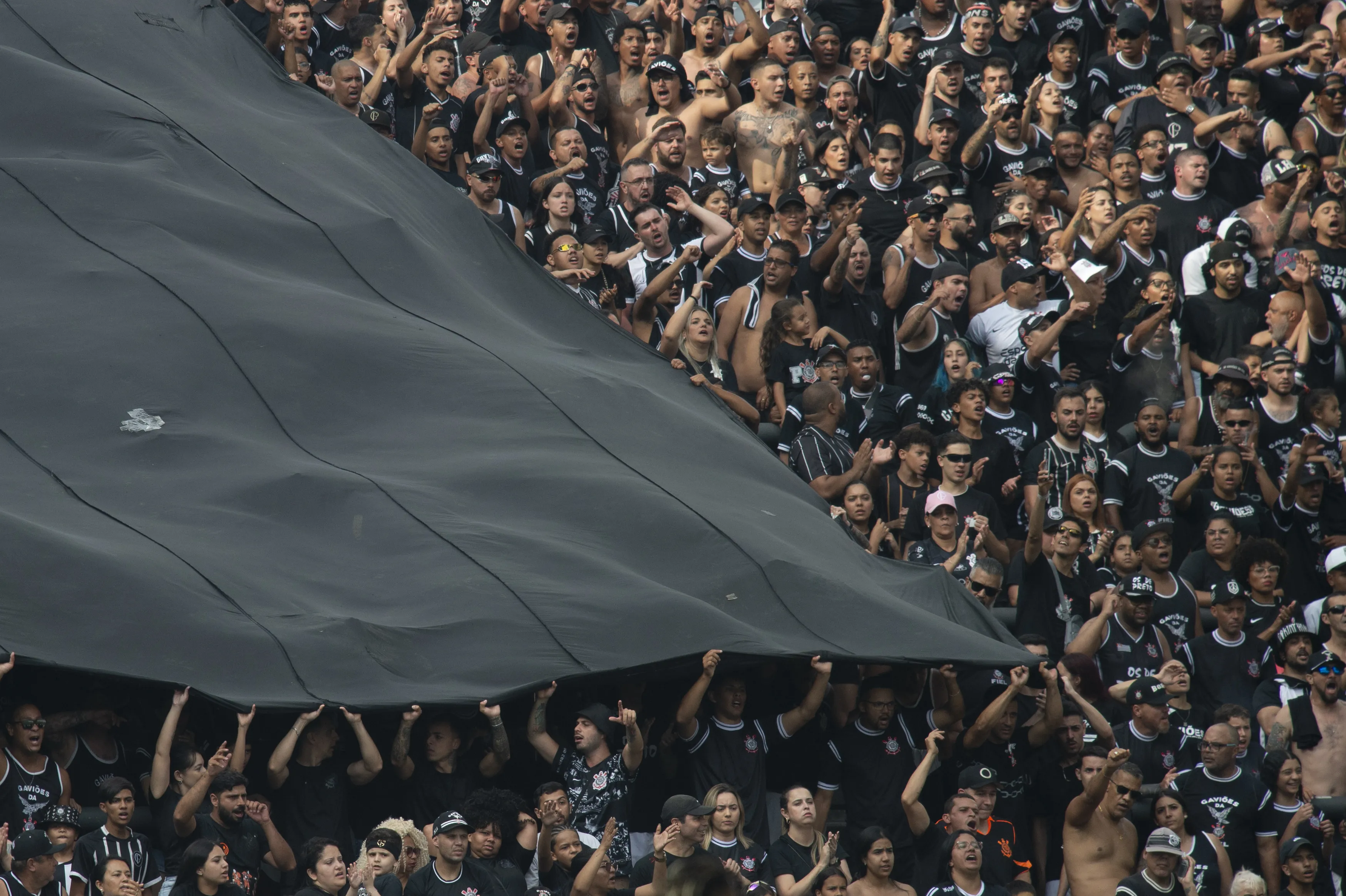 SP – SAO PAULO – 07/12/2025 – BRASILEIRO A 2025, CORINTHIANS X JUVENTUDE – Torcida durante partida entre Corinthians e Juventude no estadio Arena Corinthians pelo campeonato Brasileiro A 2025. Foto: Anderson Romao/AGIF