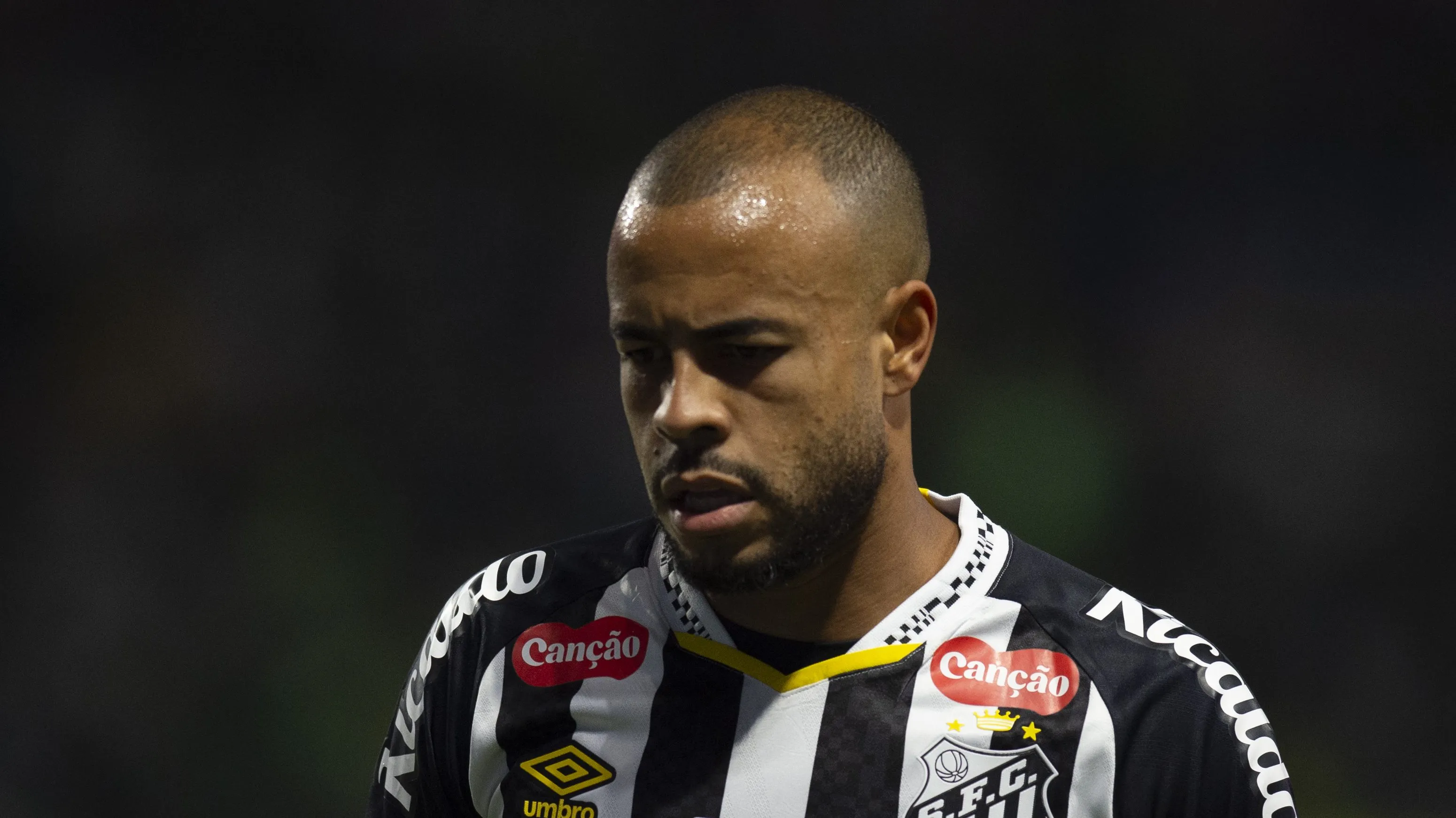 Foto: Anderson Romao/AGIF – Mayke não fica no Peixão em 2026.