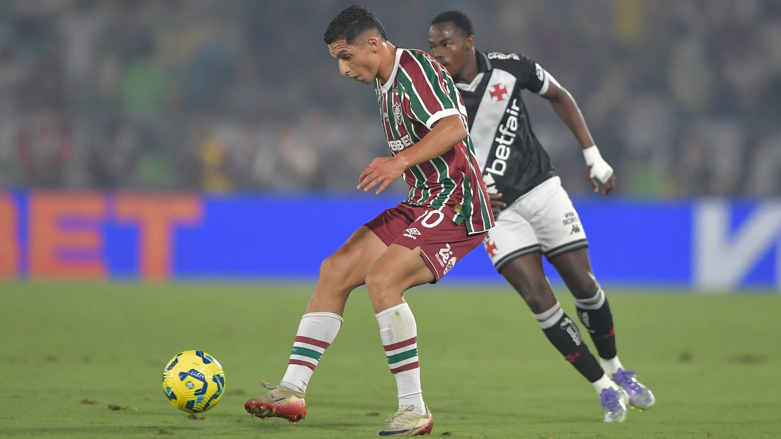 Serna jogador do Fluminense durante partida contra o Vasco no estadio Maracana pelo campeonato Copa Do Brasil 2025. Foto: Thiago Ribeiro/AGIF