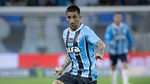 Cristian Olivera em ação pelo Grêmio