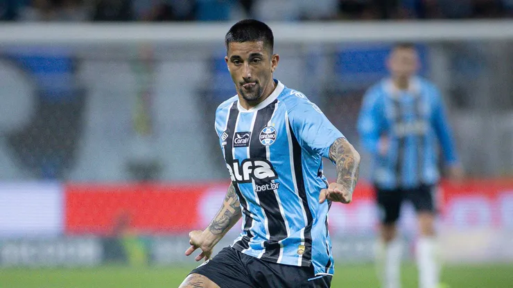Cristian Olivera em ação pelo Grêmio
