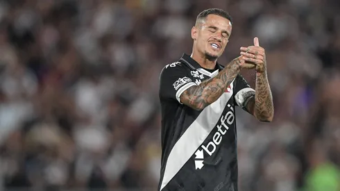 Coutinho, jogador do Vasco, durante partida contra o Fluminense no estadio Maracana pelo campeonato Copa Do Brasil 2025. Foto: Thiago Ribeiro/AGIF