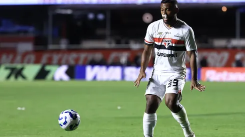 SP - SAO PAULO - 09/08/2025 - BRASILEIRO A 2025, SAO PAULO X VITORIA - Luan jogador do Sao Paulo durante partida contra o Vitoria no estadio Morumbi pelo campeonato Brasileiro A 2025. Foto: Marcello Zambrana/AGIF