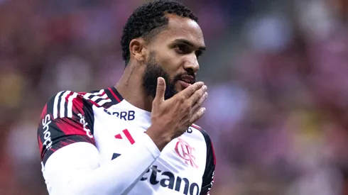 PE - SAO LOURENCO DA MATA - 15/11/2025 - BRASILEIRO A 2025, SPORT X FLAMENGO - Juninho jogador do Flamengo comemora seu gol durante partida contra o Sport no estadio Arena Pernambuco pelo campeonato Brasileiro A 2025. Foto: Rafael Vieira/AGIF
