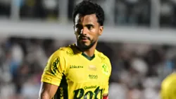 SP - SANTOS - 19/11/2025 - BRASILEIRO A 2025, SANTOS X MIRASSOL - Danielzinho jogador do Mirassol durante partida contra o Santos no estadio Vila Belmiro pelo campeonato Brasileiro A 2025. Foto: Jota Erre/AGIF