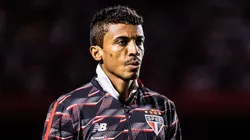 Luiz Gustavo em campo pelo São Paulo. Foto: Abner Dourado/AGIF