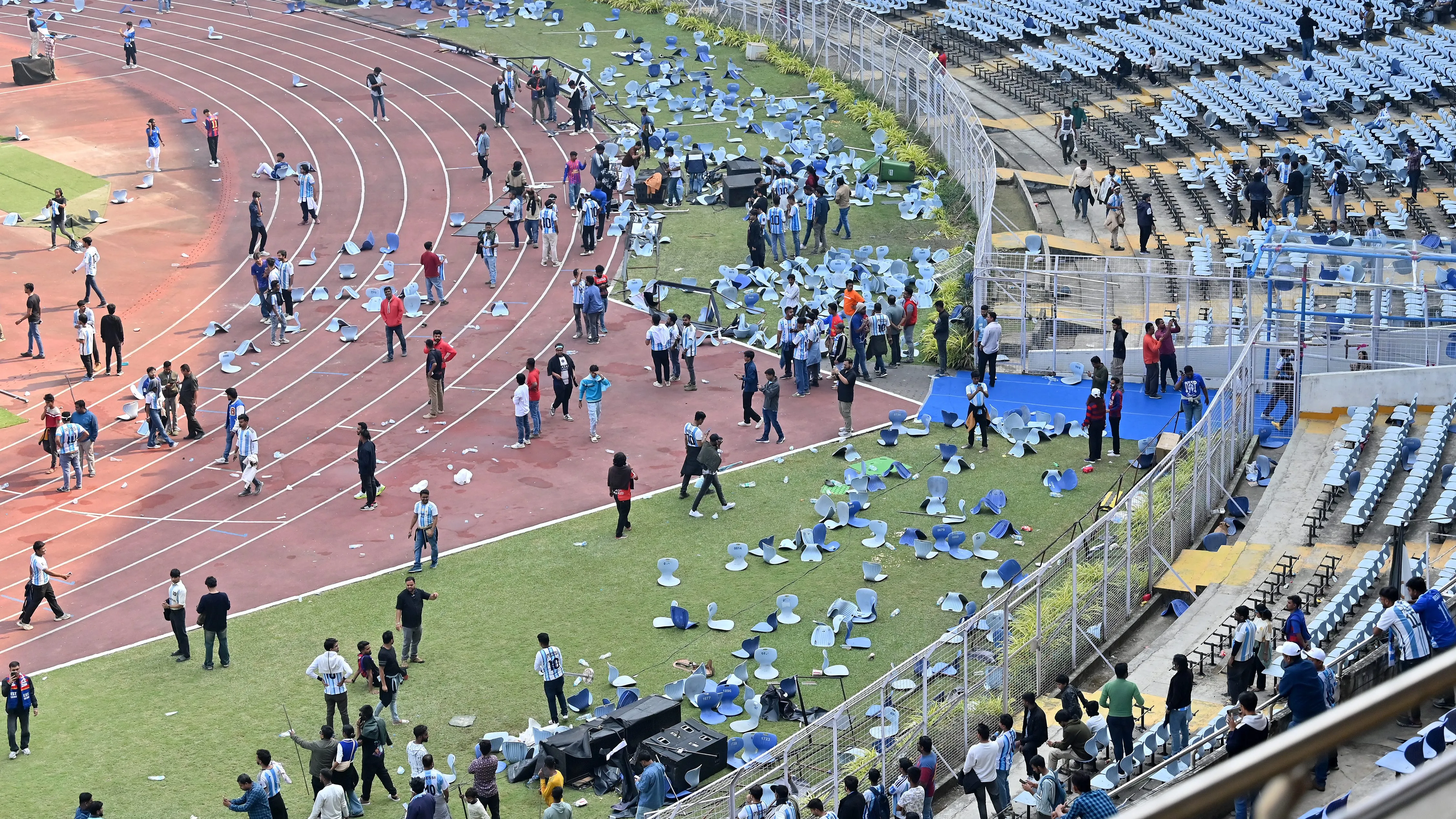 Salt Lake Stadium, em Calcutá, durante visita de Messi. (Photo by Ayush Kumar/Getty Images)