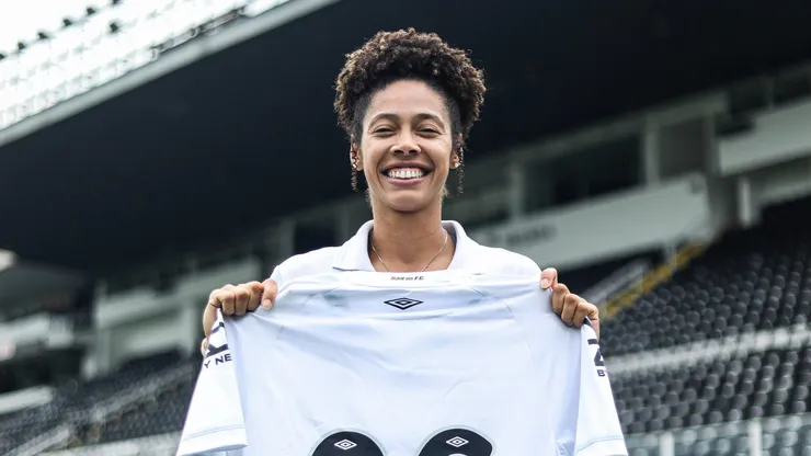 Evellyn Marques permanece no Santos até o fim de 2026 - Foto: Reinaldo Campos/Santos FC