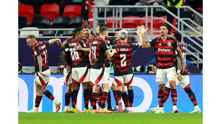 Jogadores do Flamengo comemoram o gol de Léo Pereira. Photo by Getty Images/Getty Images