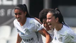 Jogadoras do Santos. Foto: Reinaldo Campos/AGIF
