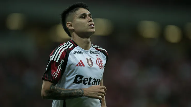 PE - SAO LOURENCO DA MATA - 15/11/2025 - BRASILEIRO A 2025, SPORT X FLAMENGO - Luiz Araujo jogador do Flamengo durante a partida contra o Sport na Arena de Pernambuco, pelo Campeonato Brasileiro A 2025. Foto: Marlon Costa/AGIF