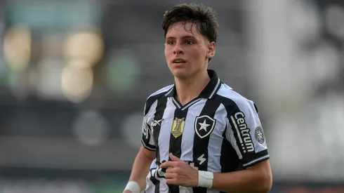 Montoro é tratado como inegociável no Botafogo. Foto: Thiago Ribeiro/AGIF