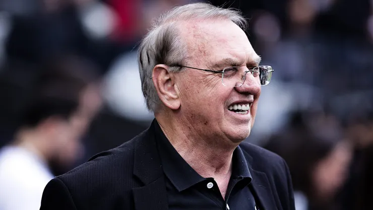 Osmar Stabile presidente do Corinthians durante aquecimento antes da partida contra o Ceara no estadio Arena Corinthians pelo campeonato Brasileiro A 2025. Foto: Fabio Giannelli/AGIF