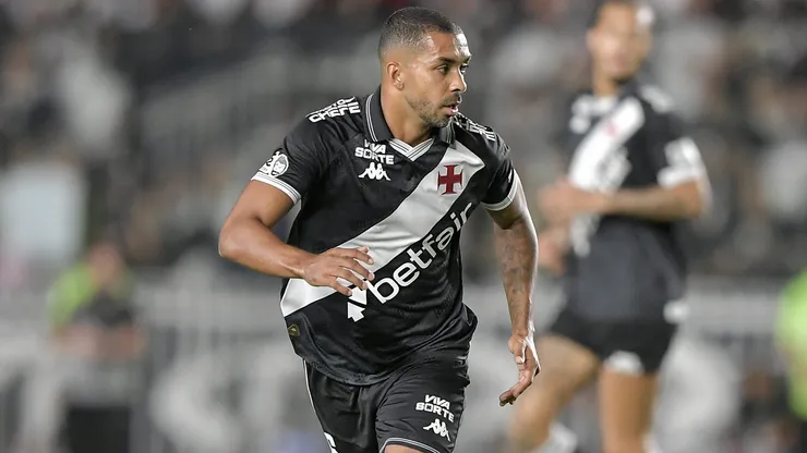Paulo Henrique comanda a lateral direita do Vasco na temporada