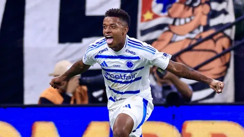 SP - SAO PAULO - 14/12/2025 - COPA DO BRASIL 2025, CORINTHIANS X CRUZEIRO - Arroyo Jr. jogador do Cruzeiro comemora seu gol durante partida contra o Corinthians no estadio Arena Corinthians pelo campeonato Copa Do Brasil 2025. Foto: Marcello Zambrana/AGIF