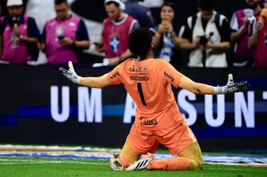 SP – SAO PAULO – 14/12/2025 – COPA DO BRASIL 2025, CORINTHIANS X CRUZEIRO – Hugo Souza goleiro do Corinthians durante partida contra o Cruzeiro no estadio Arena Corinthians pelo campeonato Copa Do Brasil 2025.  Foto: Marcello Zambrana/AGIF