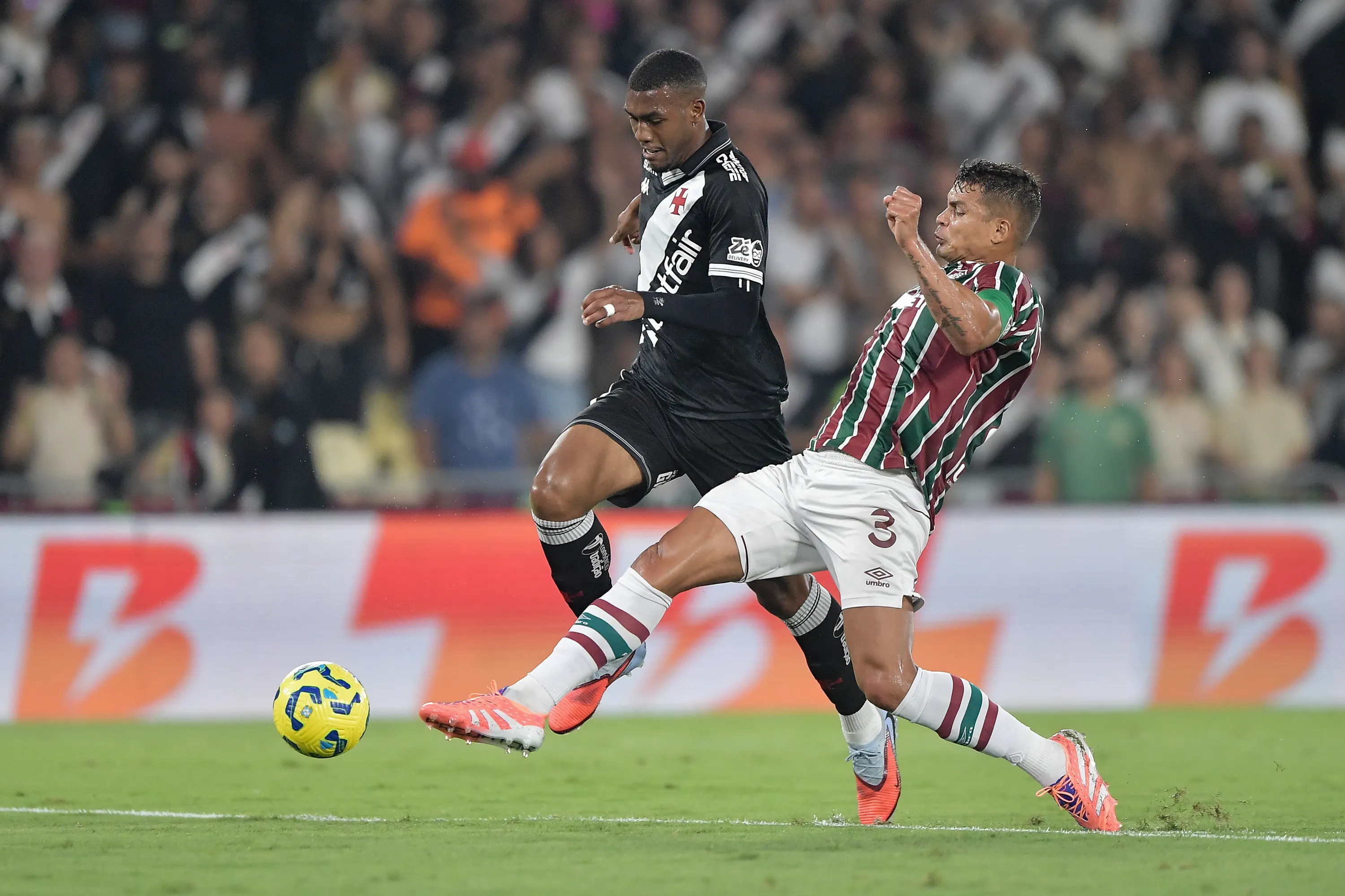 Mesmo com eliminação, Thiago Silva foi um dos destaques do Fluminense. Foto: Thiago Ribeiro/AGIF