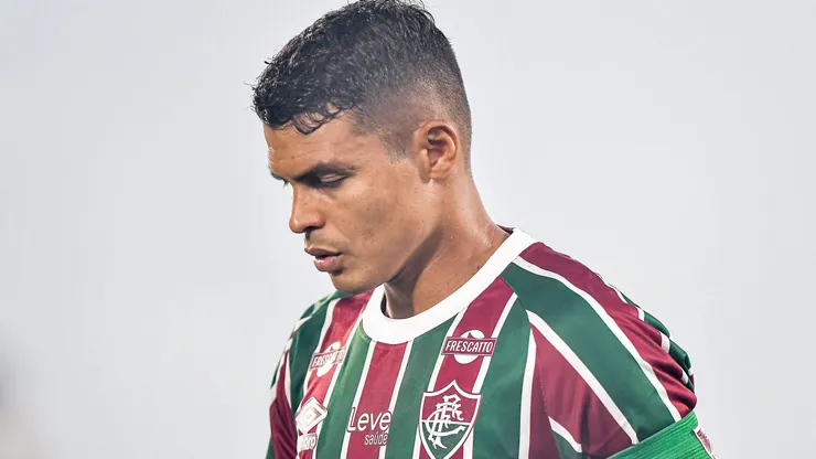 Thiago Silva se despede do elenco e aumenta rumores sobre saída do Fluminense
