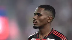 Evertton Araújo na mira do Imortal. o, volante. Foto: Thiago Ribeiro/AGIF