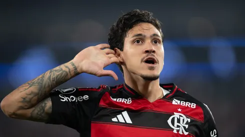 Pedro jogador do Flamengo comemora seu gol durante partida contra o Estudiantes no estadio Maracana pelo campeonato Copa Libertadores 2025. Foto: Jorge Rodrigues/AGIF