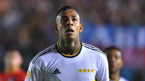 Sebastian Villa, atacante colobiano do Independiente Rivadavia - Foto: Amilcar Orfali/Getty Images