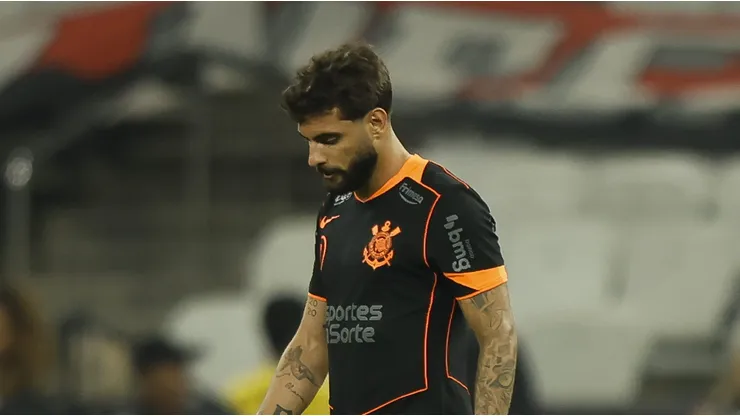 Yuri Alberto, atacante do Corinthians em partida pelo campeonato brasileiro (Foto: Miguel Schincariol/Getty Images)