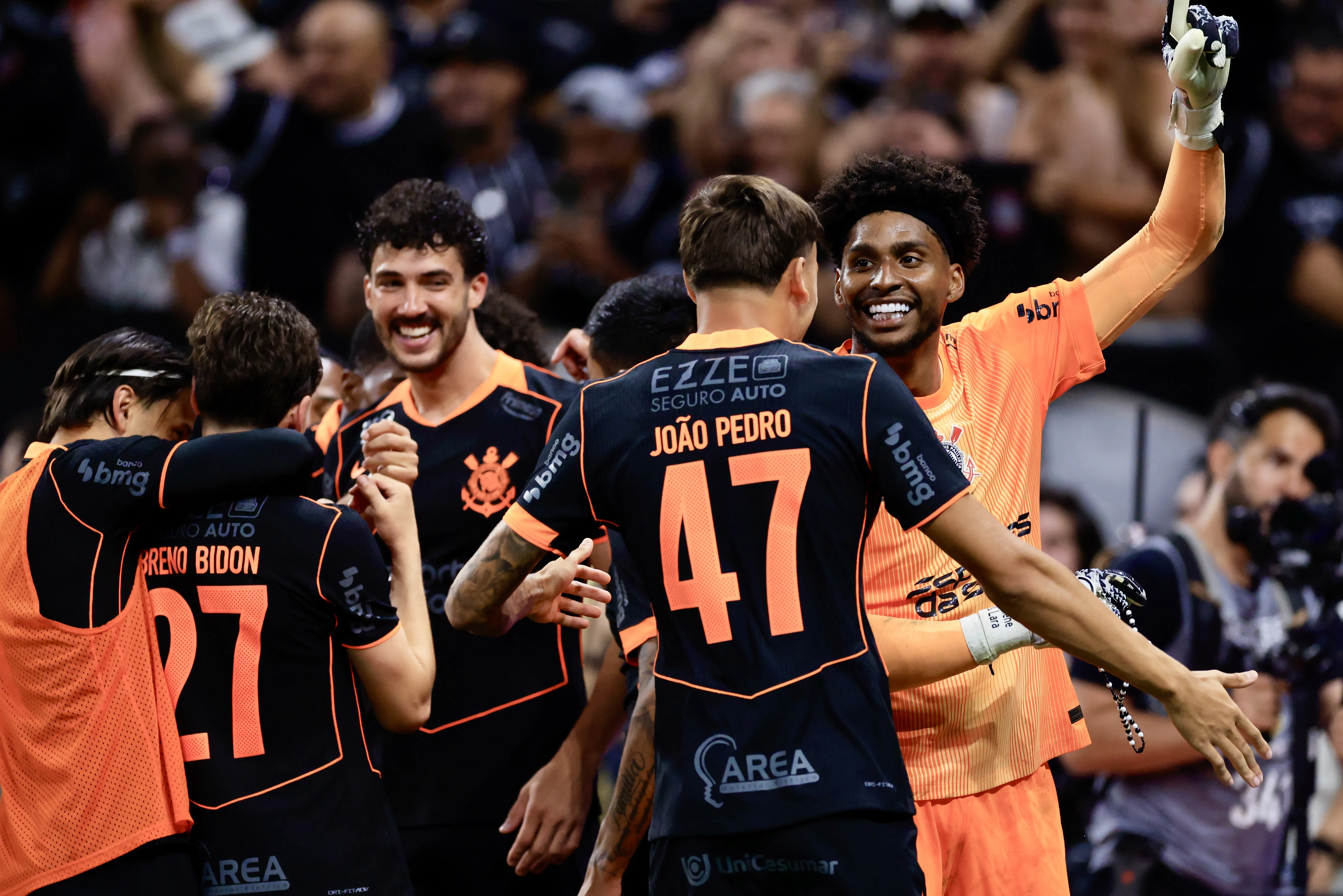 Hugo vira herói em classificação do Corinthians. Foto: Marcello Zambrana/AGIF