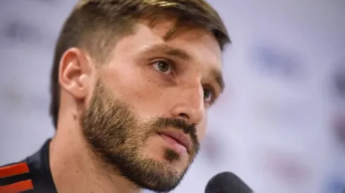 Matías Viña vem sendo pouco utilizado. Foto: Marcelo Cortes/CRF