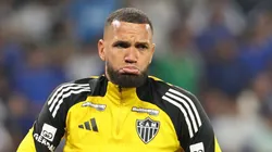 Everson jogador do Atletico-MG durante aquecimento antes da partida contra o Cruzeiro no estadio Mineirao pelo campeonato Copa Do Brasil 2025.