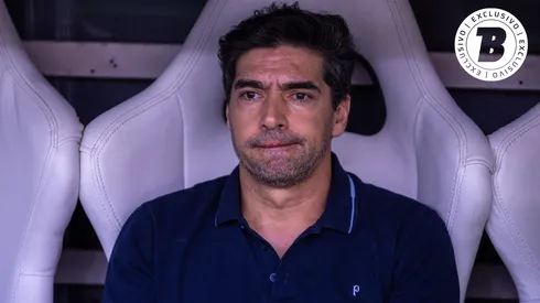 Abel Ferreira técnico do Palmeiras durante partida sentado no banco de reservas