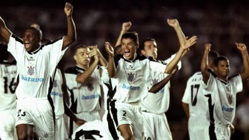 Corinthians conquistou um dos títulos mais importantes de sua história diante do Vasco Foto: Shaun Botterill /Allsport