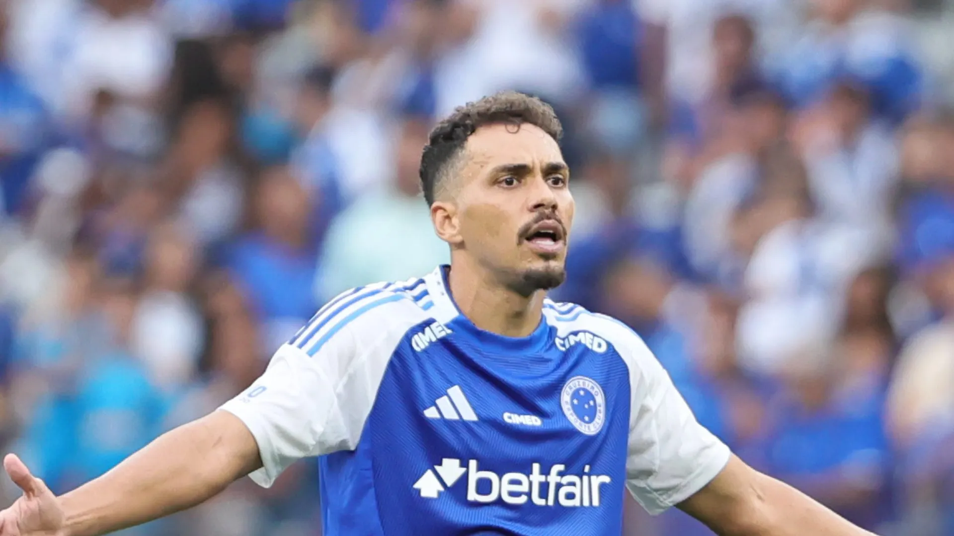 Foto: Gilson Lobo/AGIF – Eduardo surge como opção para o time de Luís Castro.