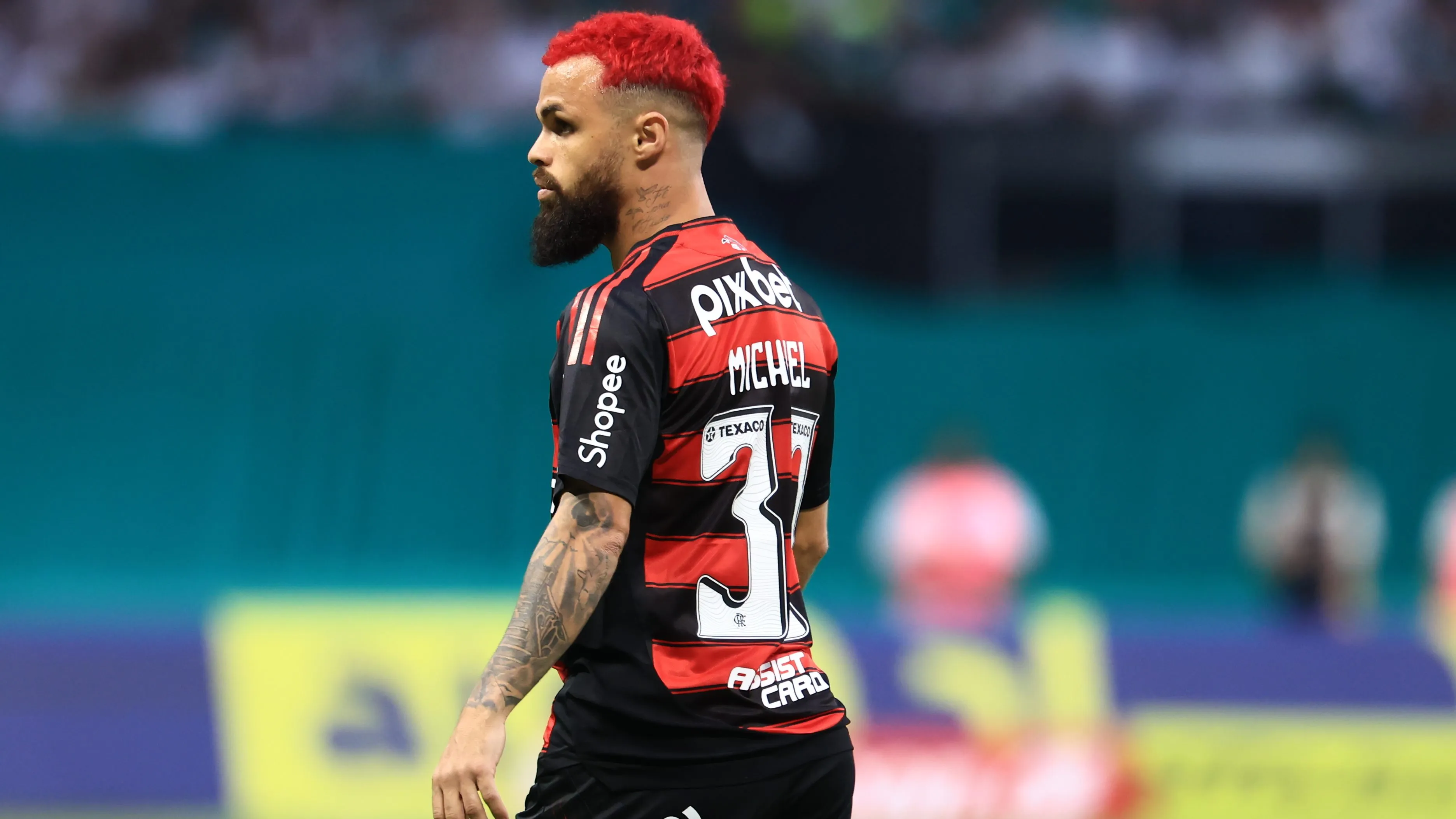 Michael durante partida válida pelo Flamengo no Brasileirão – Foto: Marcello Zambrana/AGIF