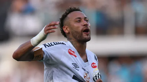 Neymar durante partida pelo Santos - Foto: Mauricio De Souza/AGIF