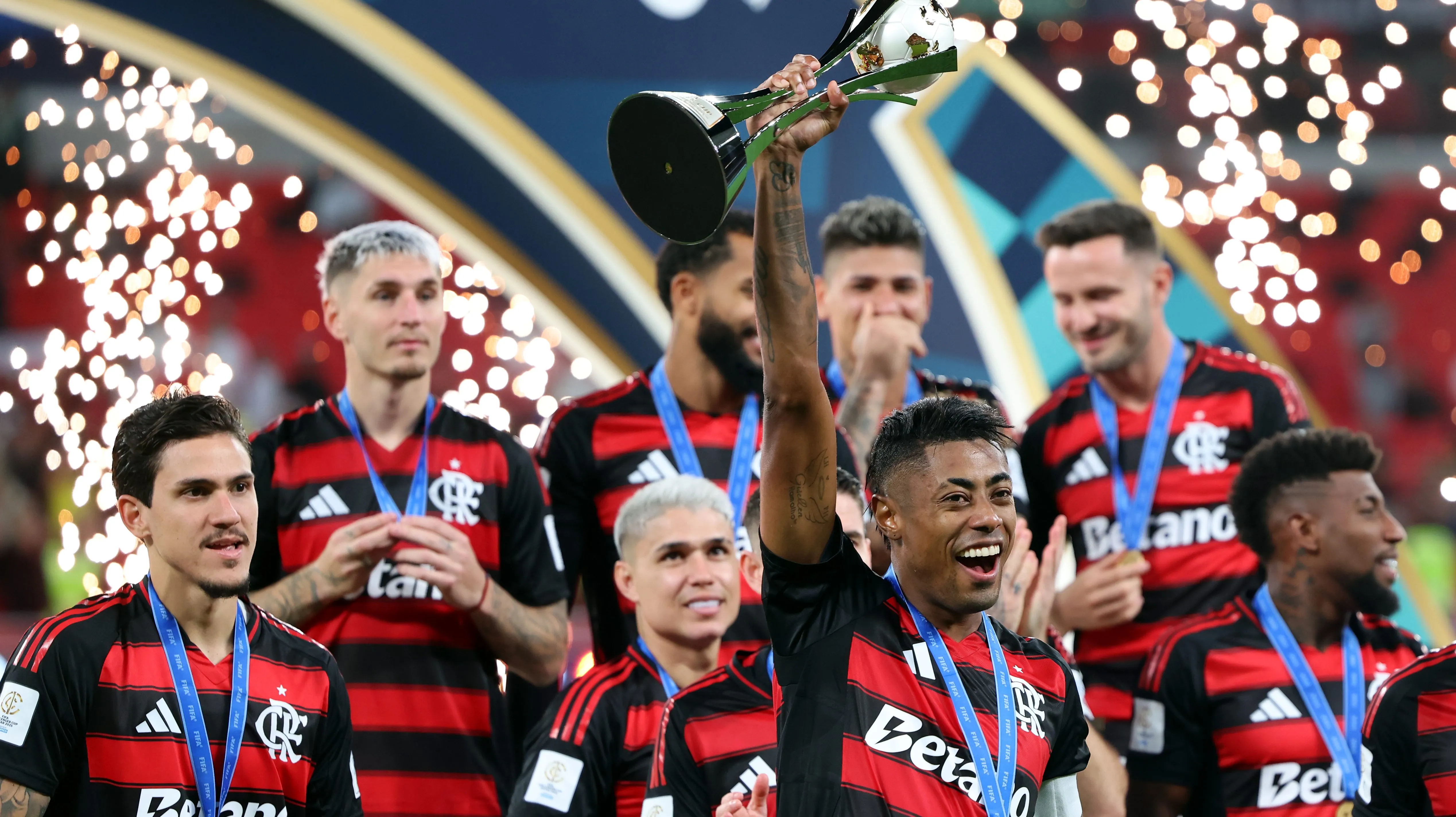 Foto: Getty Images/Getty Images – Flamengo e PSG definem o campeão do mundo nesta quarta-feira (17).