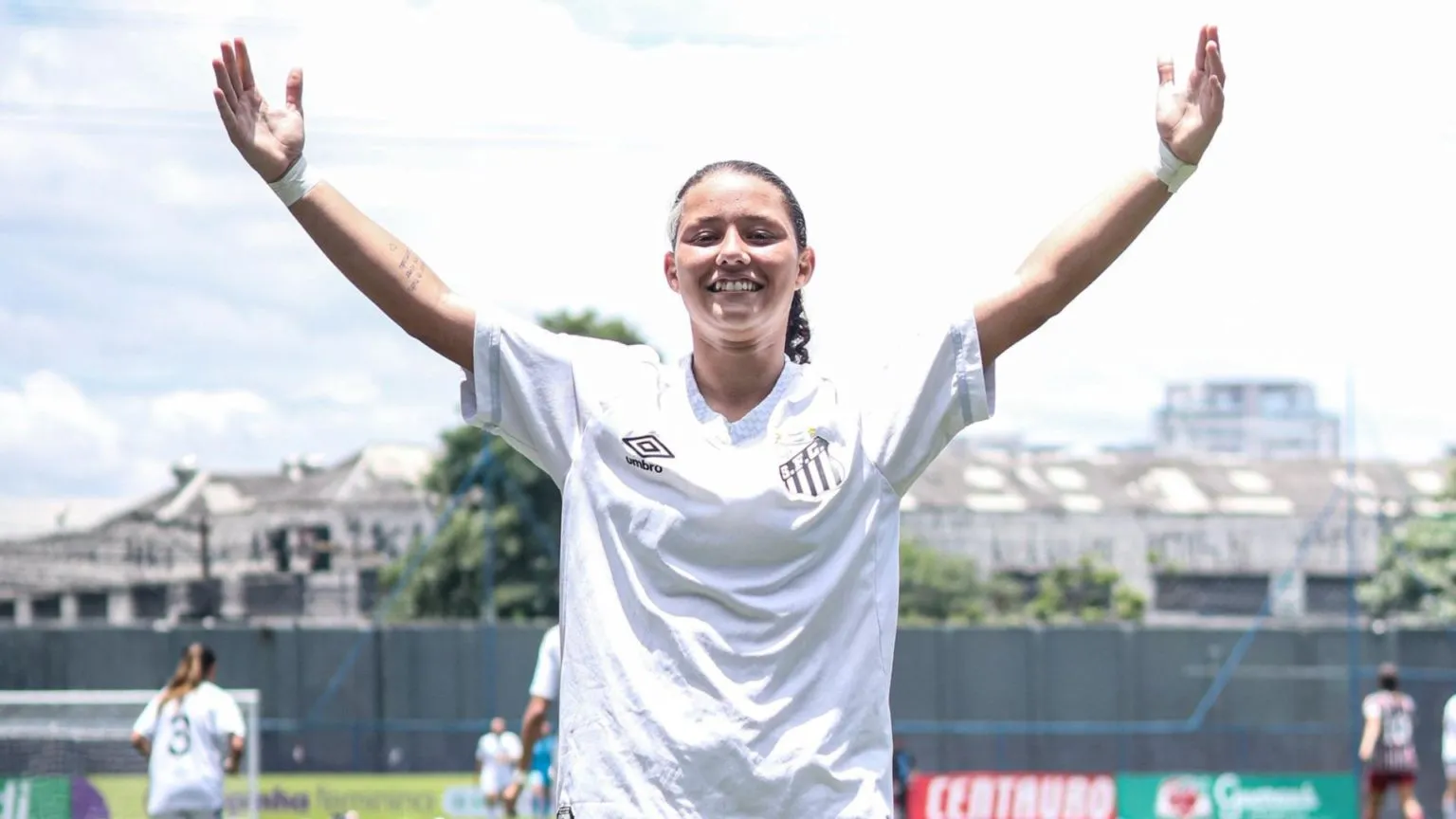 Evelin Bonifácio. Foto: Reinaldo Campos/Santos