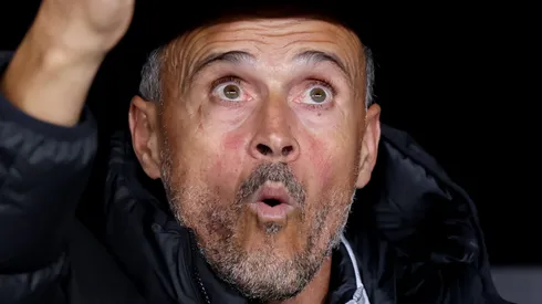 Luis Enrique, técnico do PSG em partida pelo campeonato Francês (Foto: Alex Grimm/Getty Images)