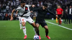 Matheus Bidu jogador do Corinthians disputa lance com Puma Rodríguez jogador do Vasco. Foto: Fabio Giannelli/AGIF