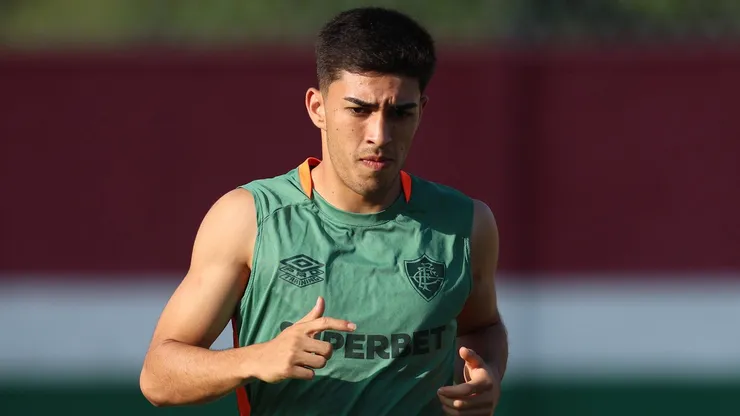 Lezacno em treino do Fluminense