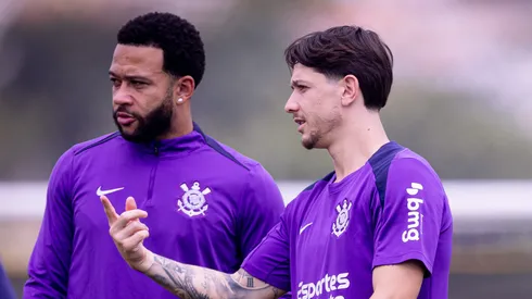 Memphis Depay e Yuri Alberto em treino no Corinthians