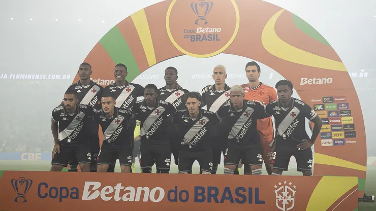 Diniz deve manter mesmo time que eliminou o Fluminense