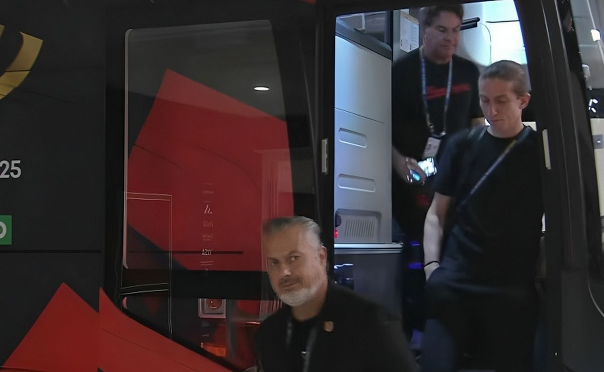 Flamengo chega ao Estádio Ahmad bin Ali para buscar o título mundial contra o PSG na Copa Intercontinental