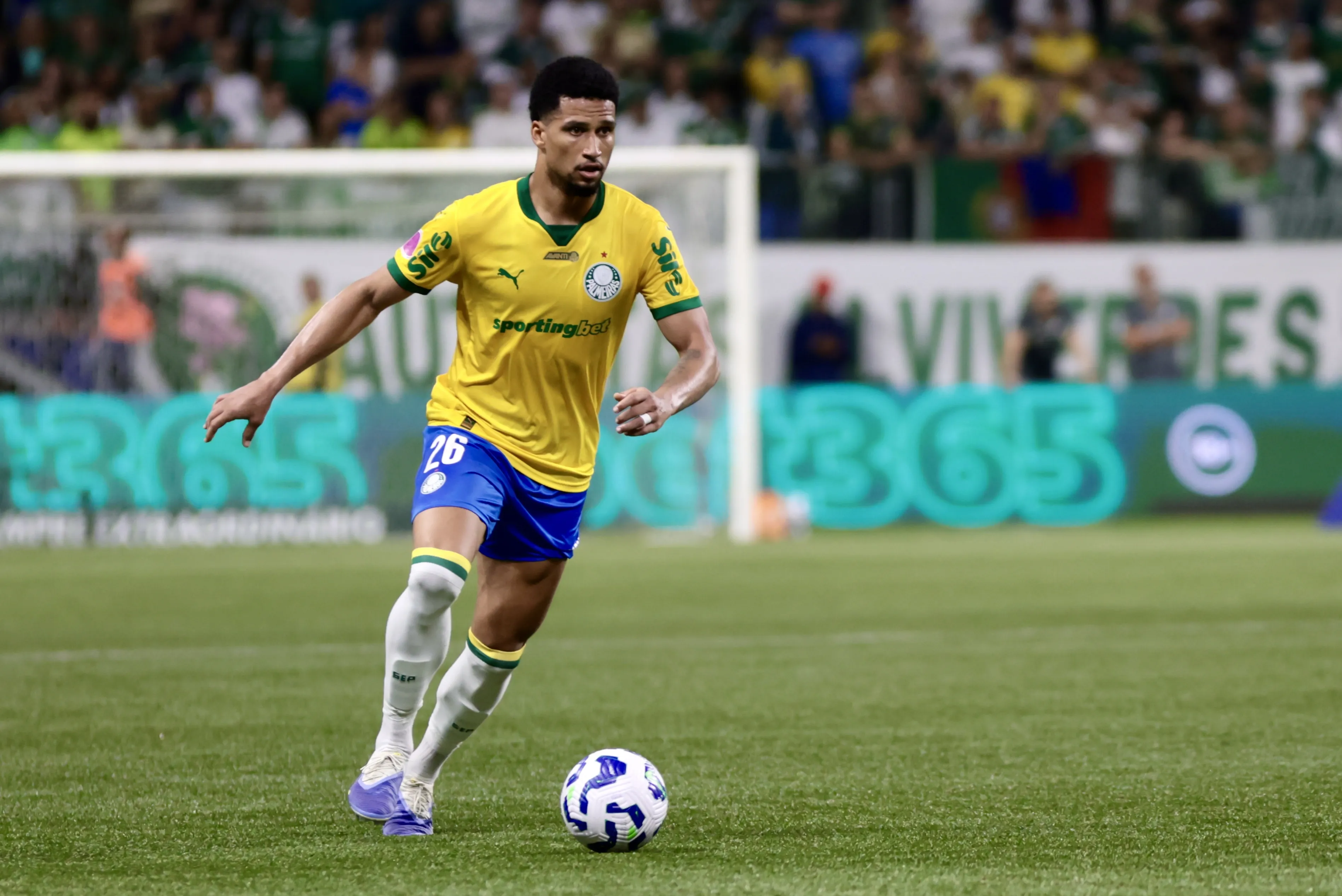 SP – SAO PAULO – 15/10/2025 – BRASILEIRO A 2025, PALMEIRAS X BRAGANTINO – Murilo jogador do Palmeiras durante partida contra o Bragantino no estadio Arena Allianz Parque pelo campeonato Brasileiro A 2025. Foto: Marcello Zambrana/AGIF