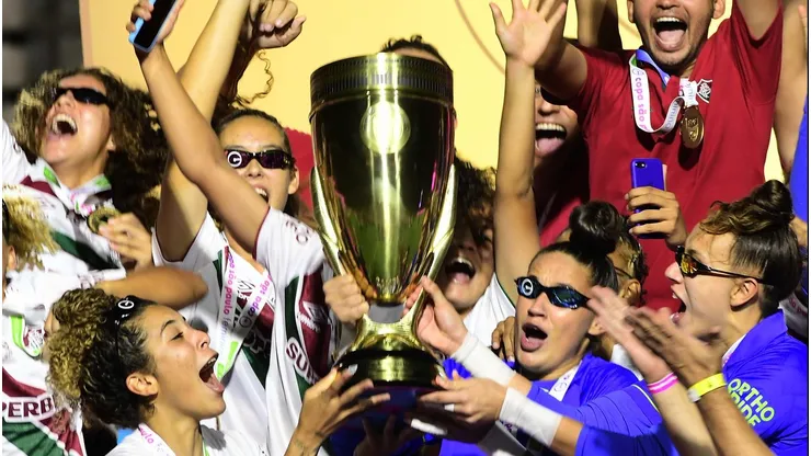 Fluminense levantou a taça da Copinha Feminina em 2024 - Foto: Marcos Ribolli/Ag. Paulistão