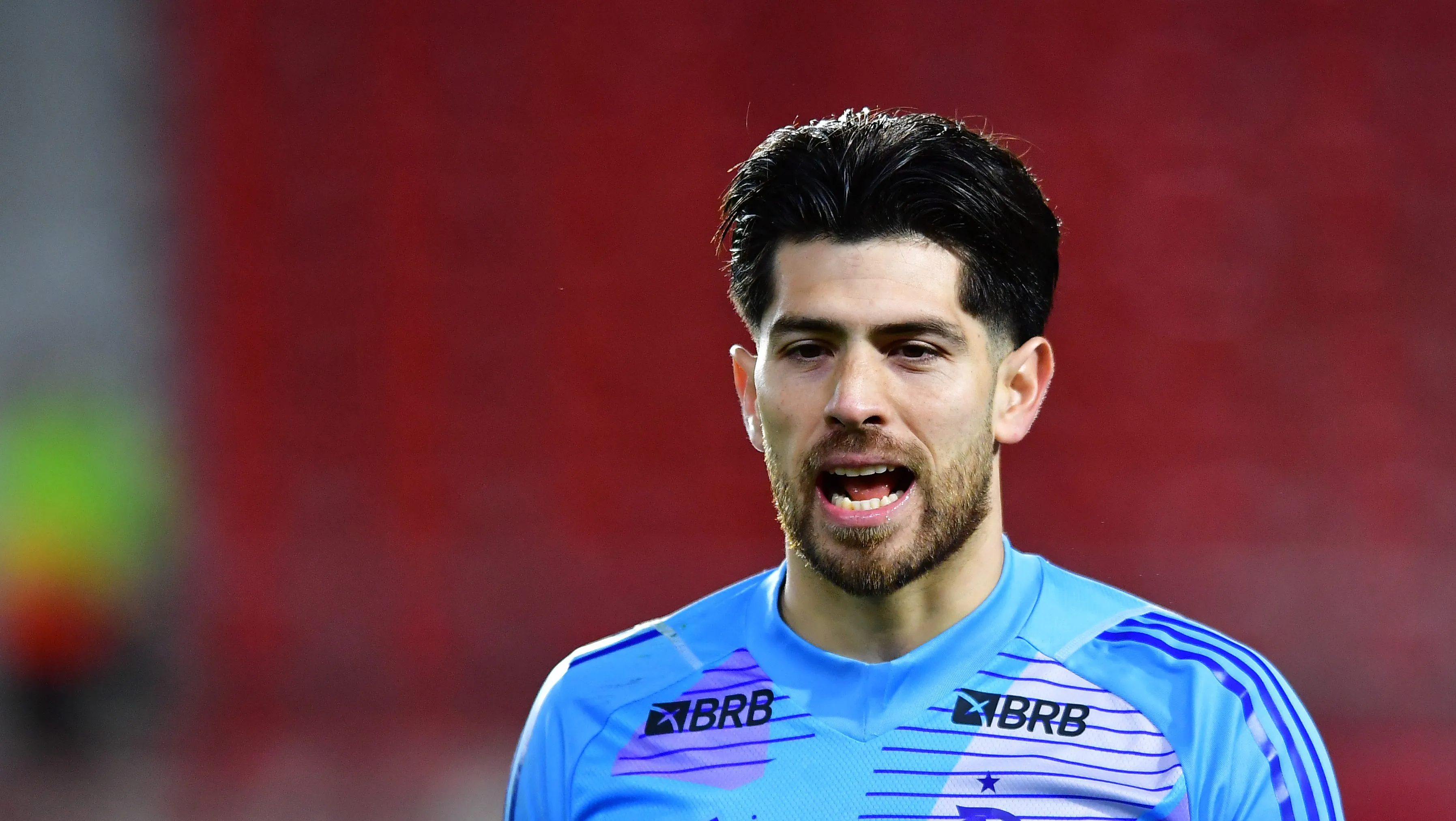 Foto: Marcelo Endelli/Getty Images – Goleiro do Fla é criticado por comentaristas.