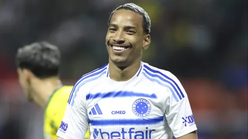 Matheus Pereira em partida pelo Cruzeiro. Photo by Alexandre Schneider/Getty Images