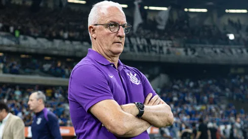 Dorival Junior, técnico do Corinthians, durante partida contra o Cruzeiro no estadio Mineirao pelo campeonato Copa Do Brasil 2025. Foto: Gilson Lobo/AGIF