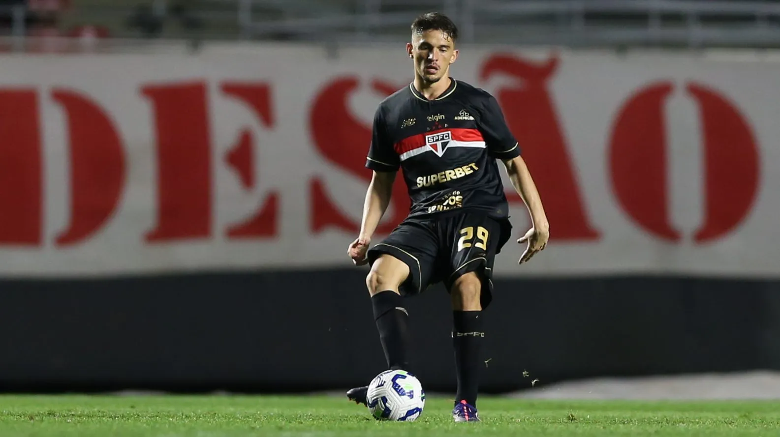 Pablo Maia pode pintar no Cruzeiro em 2026 - Foto: Marlon Costa/AGIF.